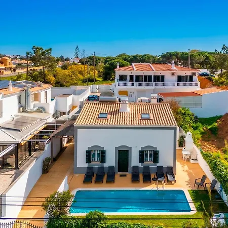 Casa Conchas V4, Da Coelha Villa